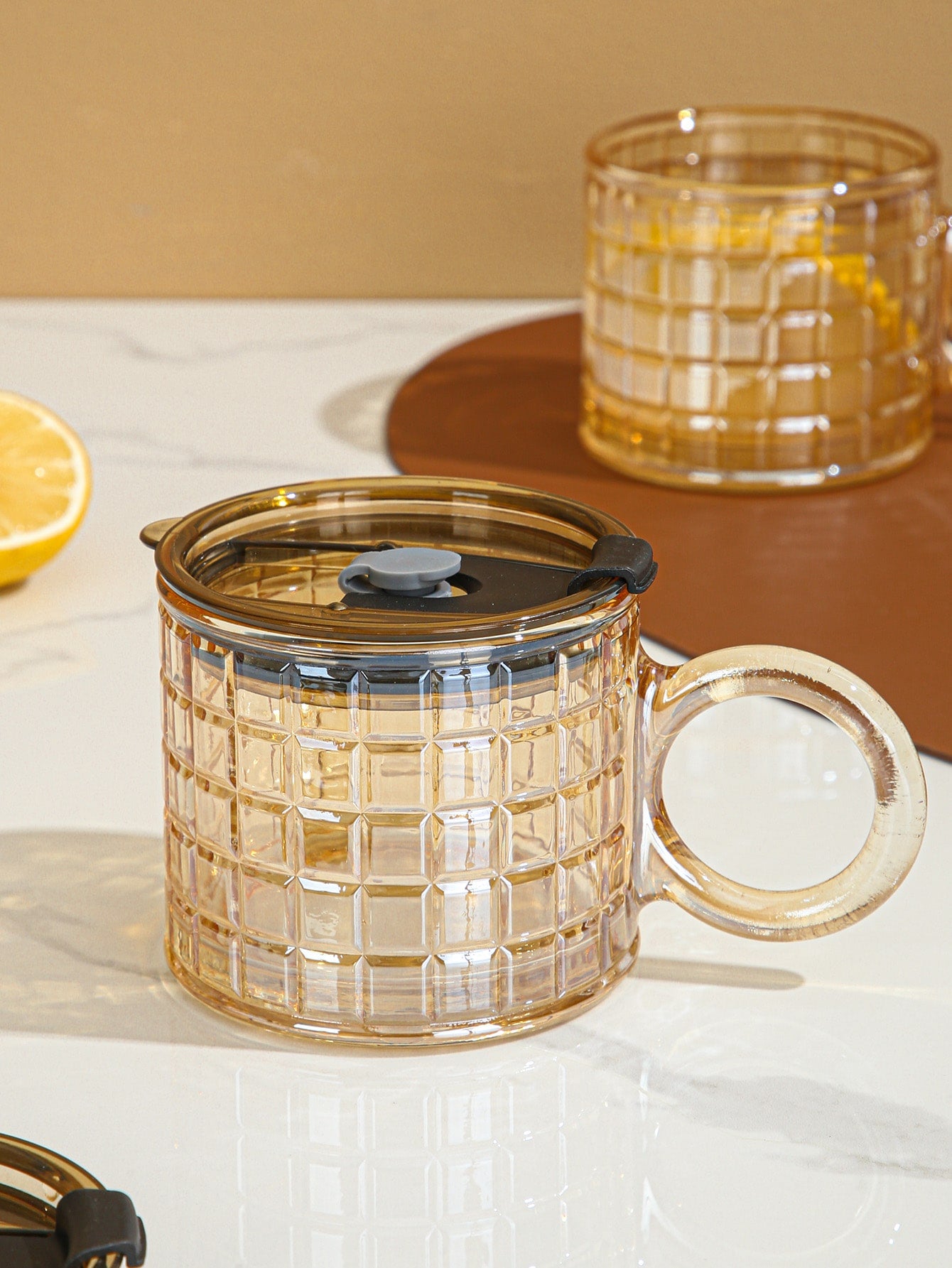 1pc Glass Drinking Cup With Lid & Straw